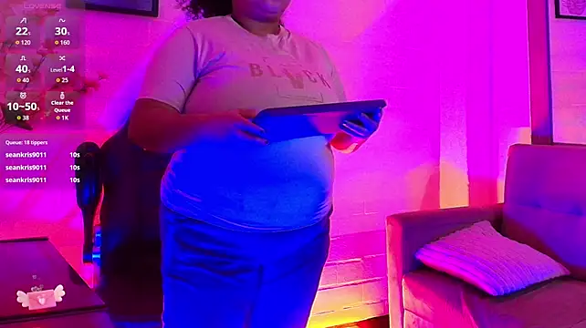 Chat XXX en directo de Ayliinn_