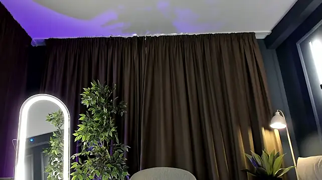 BrainyBelle's Live XXX Chat