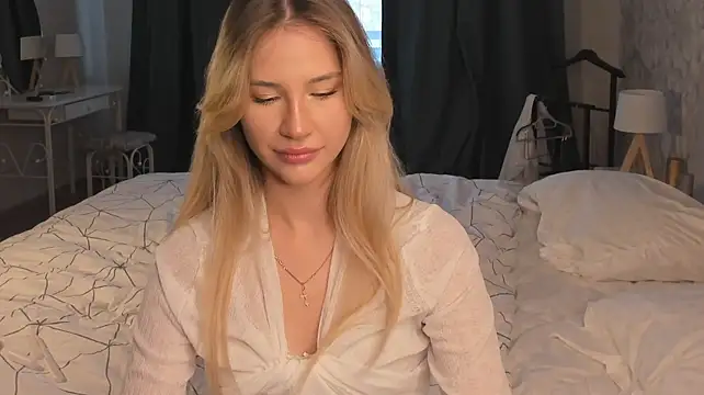 Chat +18 de TanyaSoo ao vivo