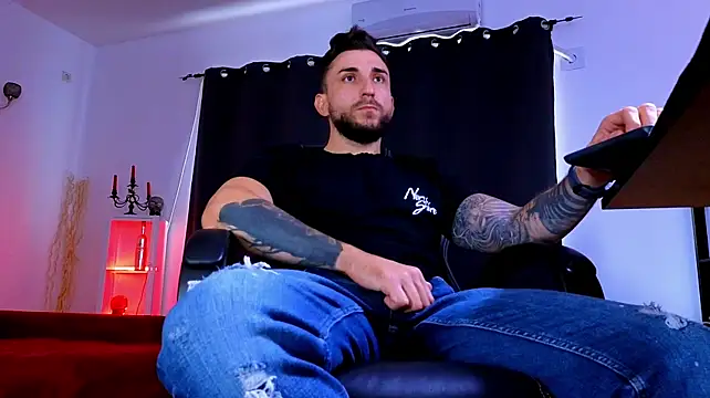 دردشة MightyAaron66 الجنسية المباشرة