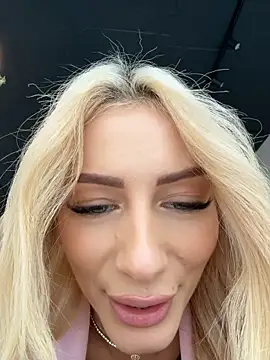 צ'אט XXX בשידור חי של AngieShae