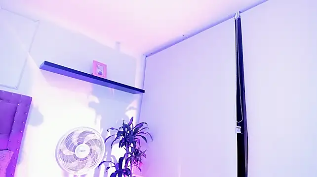 XXX chat uživo modela allison_mc