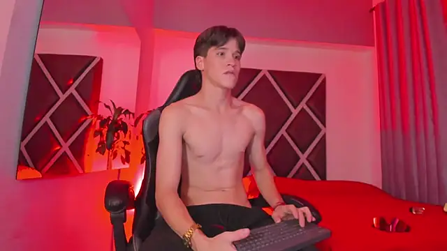 XXX chat uživo modela Axel_Royce