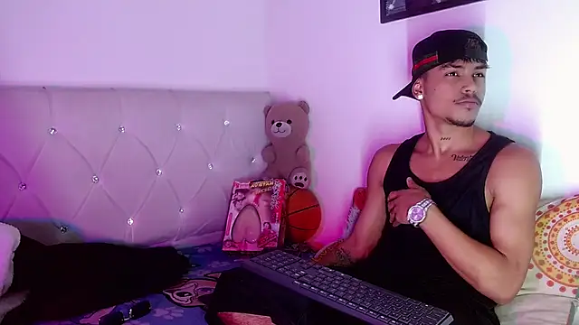 Angel_foxc13 Chat XXX in diretta