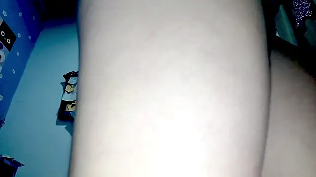 PetiteIvoryQueen19's Live XXX Chat