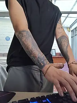 AlphaMasterXxx Live XXX-chat
