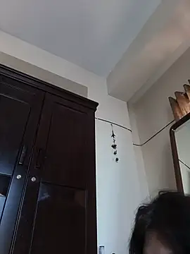 neha42069 Adlı Modelin Canlı XXX Sohbeti