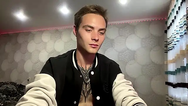ErnestTarlet's Live XXX Chat