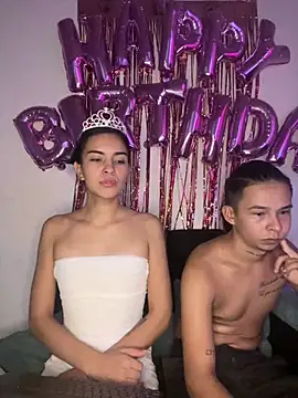 couple_blinki Adlı Modelin Canlı XXX Sohbeti