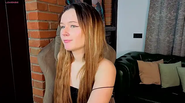 Celeste-Shine Live XXX-chat