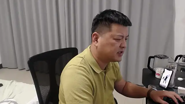 Czat XXX na żywo – zhang1118