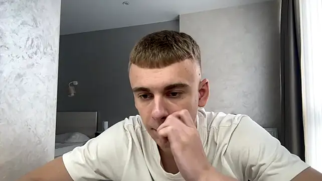 SoloFury élő XXX-chatje