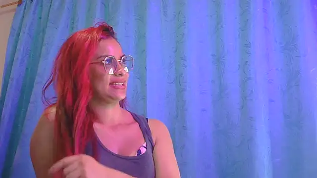tinny_emiily Chat XXX in diretta