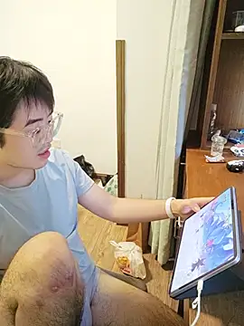 Charliez0088 现场XXX聊天