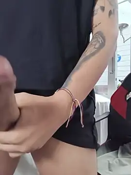 AlphaMasterXxx – Naživo XXX chat
