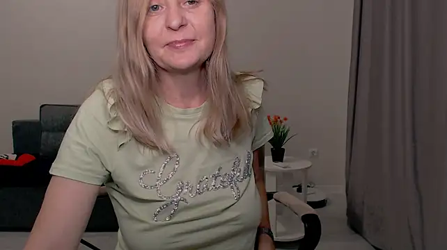 Saule_V's Live XXX Chat