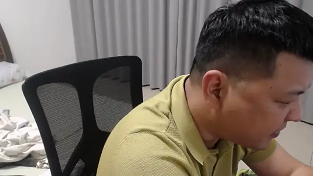 zhang1118's Live XXX Chat