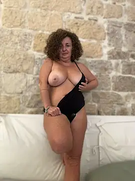 SempreDonatella's Live XXX Chat