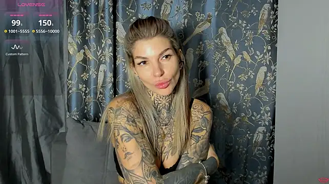 XXX chat uživo modela tattooedBabyy