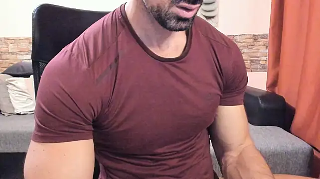 HotHunkTrainer – Live XXX-chat
