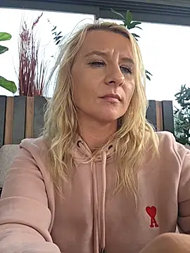 KaylinJan Live XXX-chat