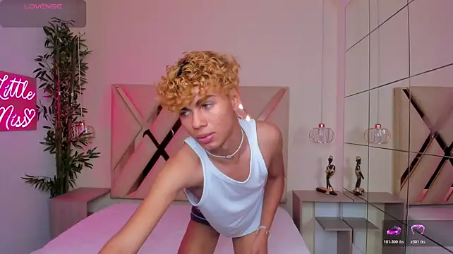 Anyelo_Twinkn Live XXX chat