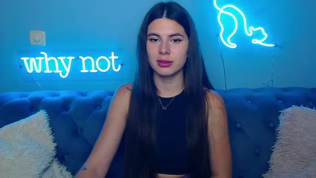 ViollinaLove Adlı Modelin Canlı XXX Sohbeti