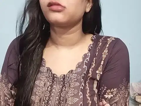 Adhiti_1's Live XXX Chat