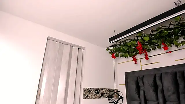 Sara_Naugty Live XXX-Chat