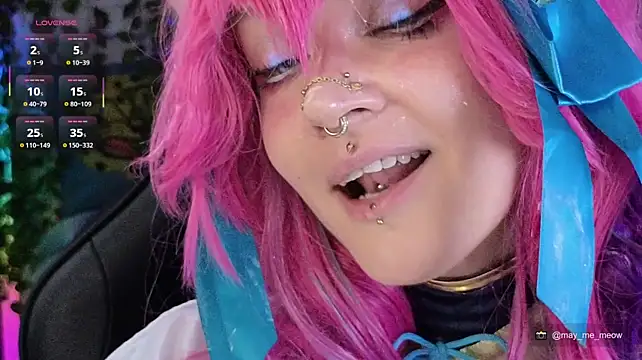 Chat XXX ao vivo de Mee-Meow