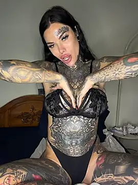 darkinkedbabe's Live Chat Room