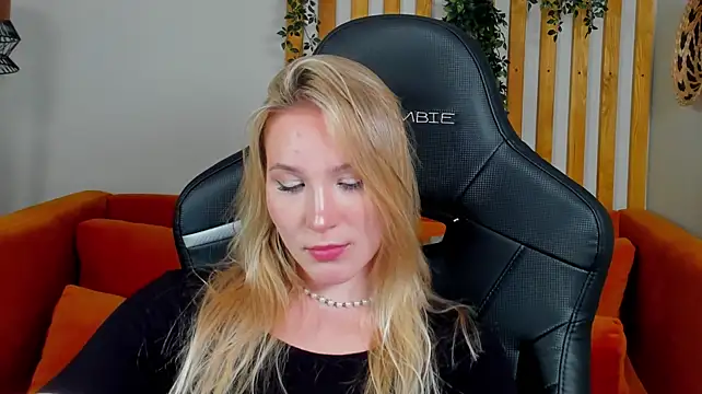 ElaraVoltage Live XXX-Chat