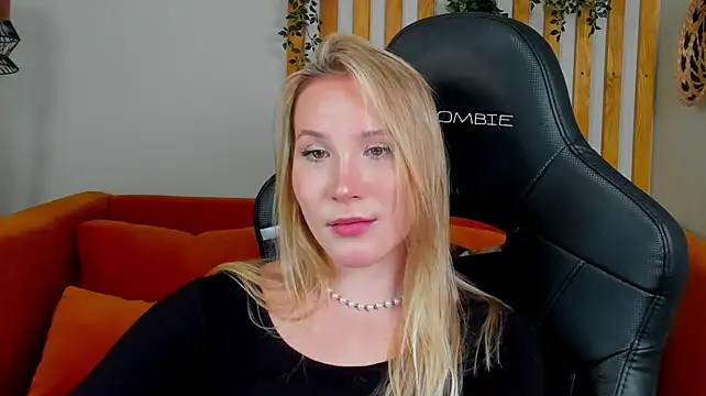Chat +18 de ElaraVoltage ao vivo