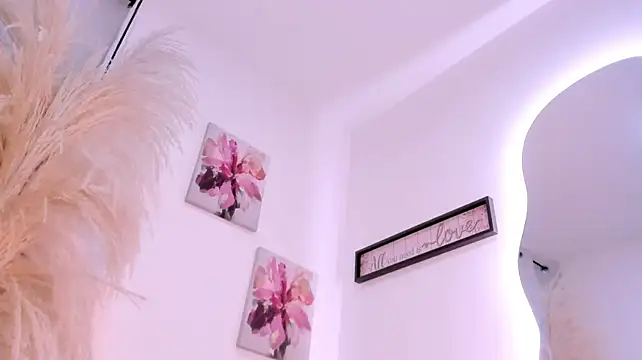 Chat XXX en directo de SagiraBelle