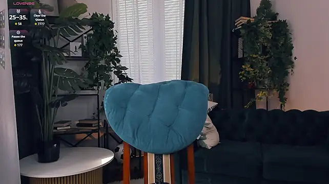 InesPiek Chat XXX live