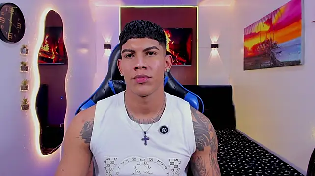 צ'אט XXX בשידור חי של Damian_latinxxx