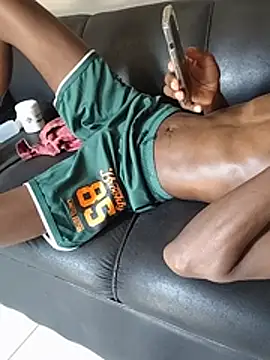 THATHAIRYTALLDUDE Webcam Show