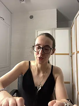 MartiniiSelenna's Live XXX Chat