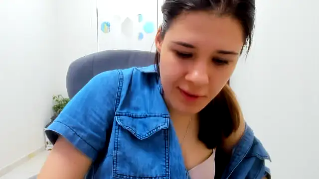 دردشة Joannia الجنسية المباشرة