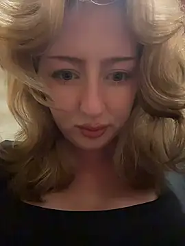 RonnieKiss 即時 XXX 聊天