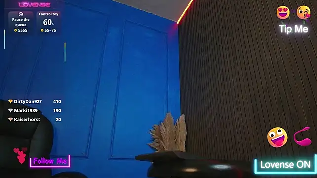 XXX chat uživo modela Nikki_Vesper