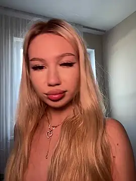 Kiss-Aurora- Live XXX-Chat