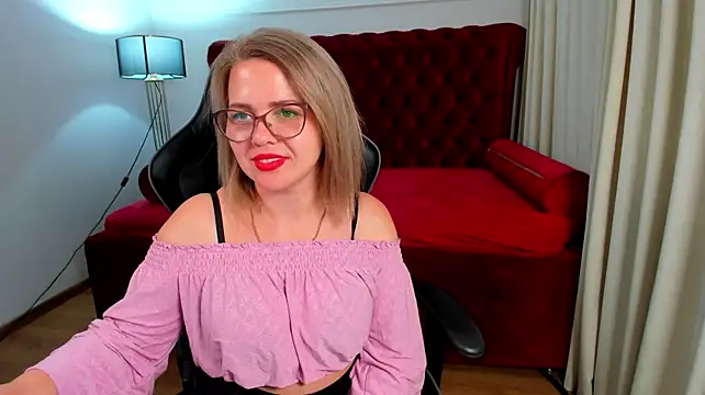 Chat XXX en directo de AdeleRavelle