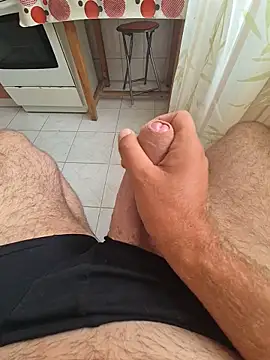 GoldenBoyzz99's Live XXX Chat