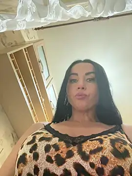 Chat +18 de CrazzyChicks ao vivo