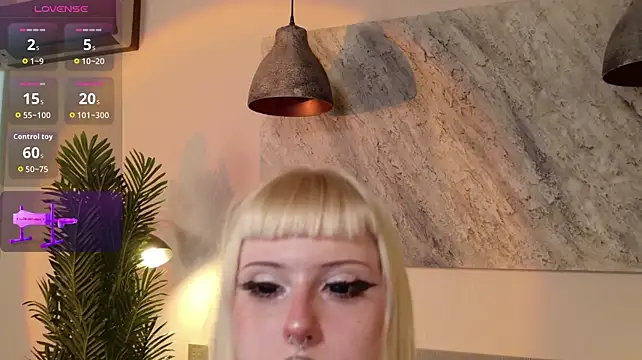 MilkMeSoftly Live XXX-Chat