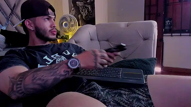 Vincentblack Live XXX Chat