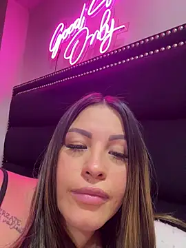 צ'אט XXX בשידור חי של sexyyykloee