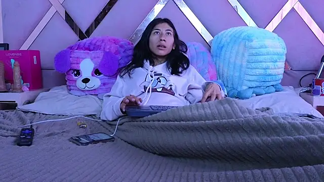 Sophia_moo_ live XXX chat