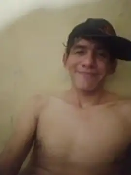 Show modela Cloud0nMycock na web-kameri